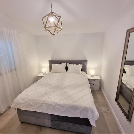 Apartments Bagic Vir Ngoại thất bức ảnh